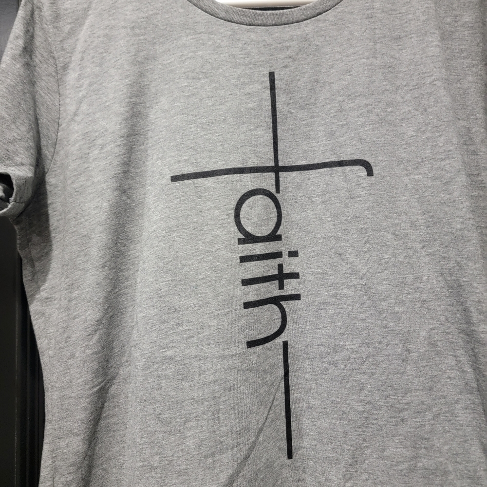 Faith tee - Picture 2 of 5
